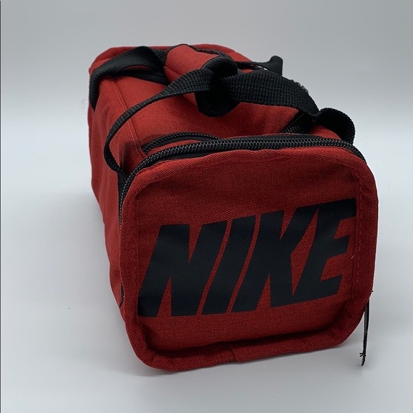 Nike Brasilia Fuel Pack - Picture 3 of 16